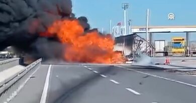 Konya – Ankara yolunda TIR yangını | Yol bir süre trafiğe kapatıldı