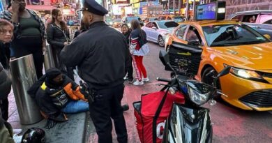Manhattan’ın işlek caddesinde kaza!