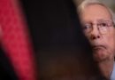 ABD’li 81 yaşındaki Senatör konuşurken 20 saniye donakaldı